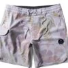 Vissla Men's Garden Isle 17.5" Boardshort 2 Vissla Men's Garden Isle 17.5" Boardshort -KUHL Sales 33667 DUNE l