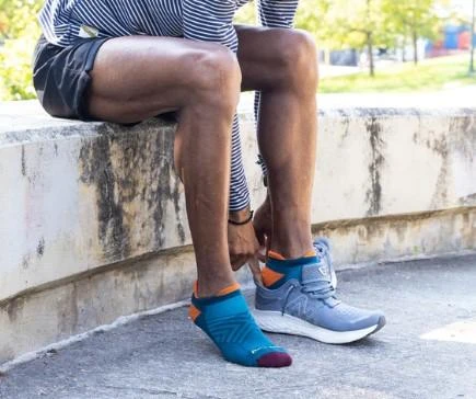 Darn Tough Men's Run No Show Ultra Light Cushion 4 Darn Tough Men's Run No Show Ultra Light Cushion - Image 2